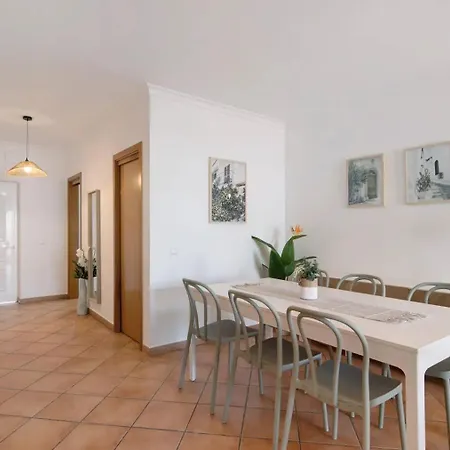 T2 D Amendoeira 公寓 *