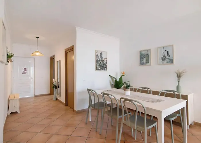 T2 D Amendoeira Apartment *