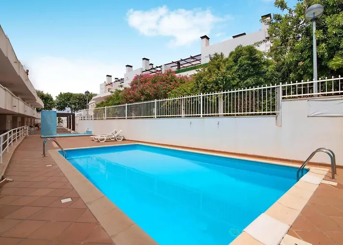 T2 D Amendoeira Apartman *